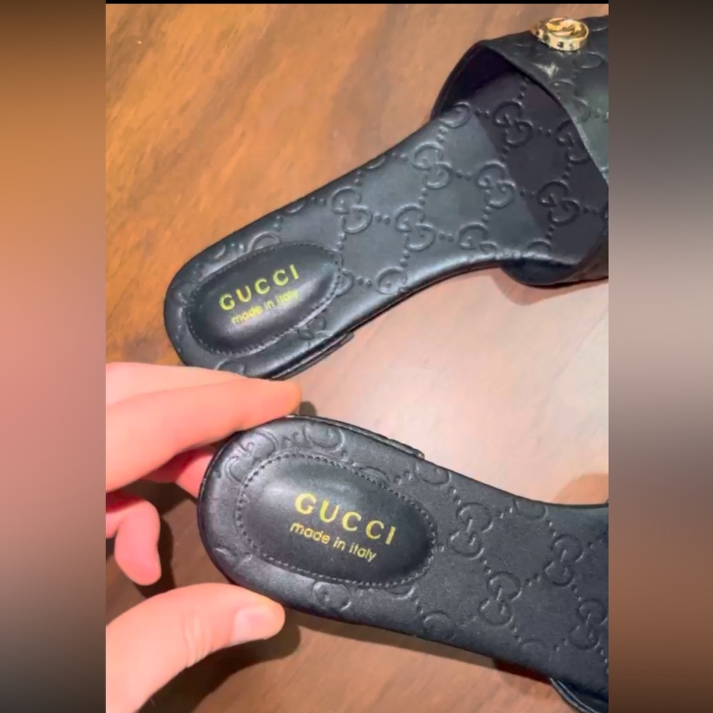 Gucci Women's Slide Sandal with Double G Black SZ US 8 Excellent Condition - Picture 4 of 7
